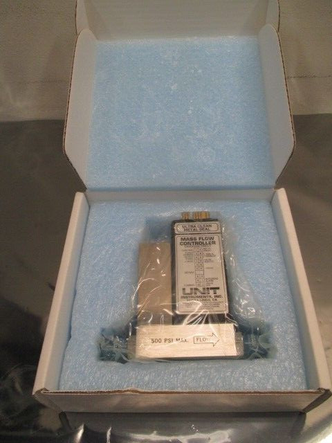 Unit UFC-1500A MFC Mass Flow Controller, 300 SCCM, O2, 106442