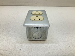TE Receptacle Outlet 15 A 125 V w/ Enclosure (TSC)
