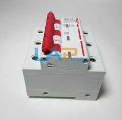 1 Pc. New Circuit Breaker DZ47-125 3P 3-phase switch 63/80A/100A/125A