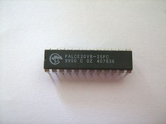 CYPRESS PALCE20V8-25PC IC 24-Pin Reprogrammable Memory Integrated Circuit NEW!!