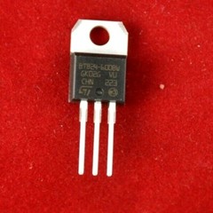 50 ea Triac BTB24-600BWRG ST Micro Microelectronics 25A 600V 50mA IC 2C US Ship