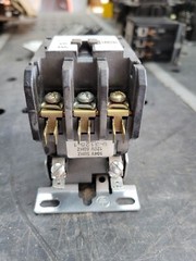 1) Cutler-Hammer C25DND330 30A 120V Coil
