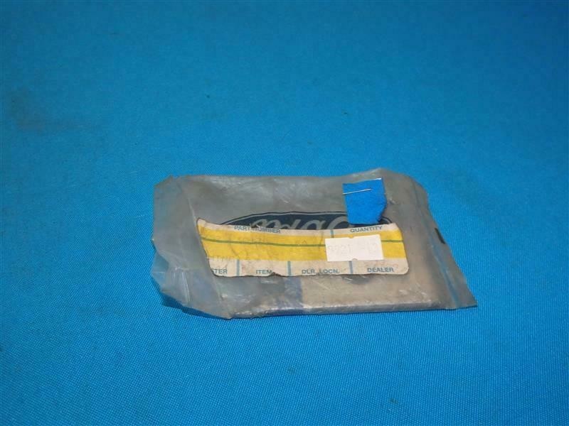 Ford 752 Mounting Bracket