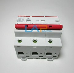 1PCS NEW FOR Circuit Breaker DZ47-125 3P 3-phase switch 63/80A/100A/125A