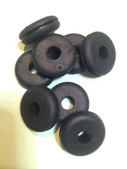 60 RUBBER 3/4″ GROMMETS 5/16 IN. INSIDE HOLE DIAMETER FOR 3/4 INCH PANEL HOLE