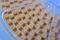 300 KYOCERA AVX 1000 µF Molded Tantalum Capacitors 4V 18mOhm ±10% -55°C~125°C