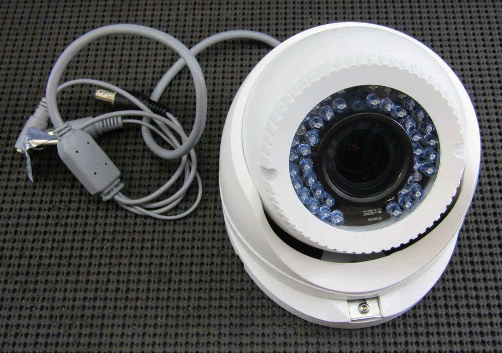 HUNT HAC304-VD4Z INDOOR/OUTDOOR 1080P HD-TVI MOTORIZED MULTI-FOCAL CAMERA