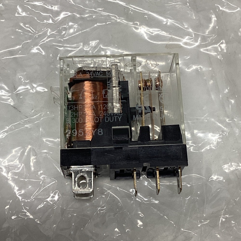 CAT 700-HK36A24-4 24VAC 10A 5 R-725