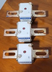 Mersen Ferraz Protistor Semiconductor Fuse Z300034 700V AC 550A Lot of 3 !