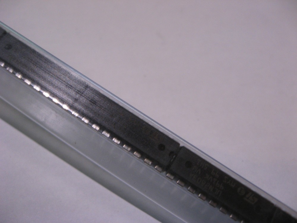 ULN2803A ST-Micro Darlington Transistor Array ULN2803 – NOS Qty 5