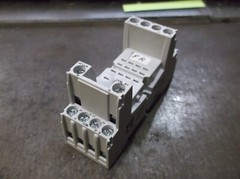 RELE ZMD4 RELAY BASE 6A 300 VAC (WL2-3)