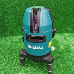 Makita SK20GD Rechargeable Indoor/Outdoor Laser Distance Meter with Accessories