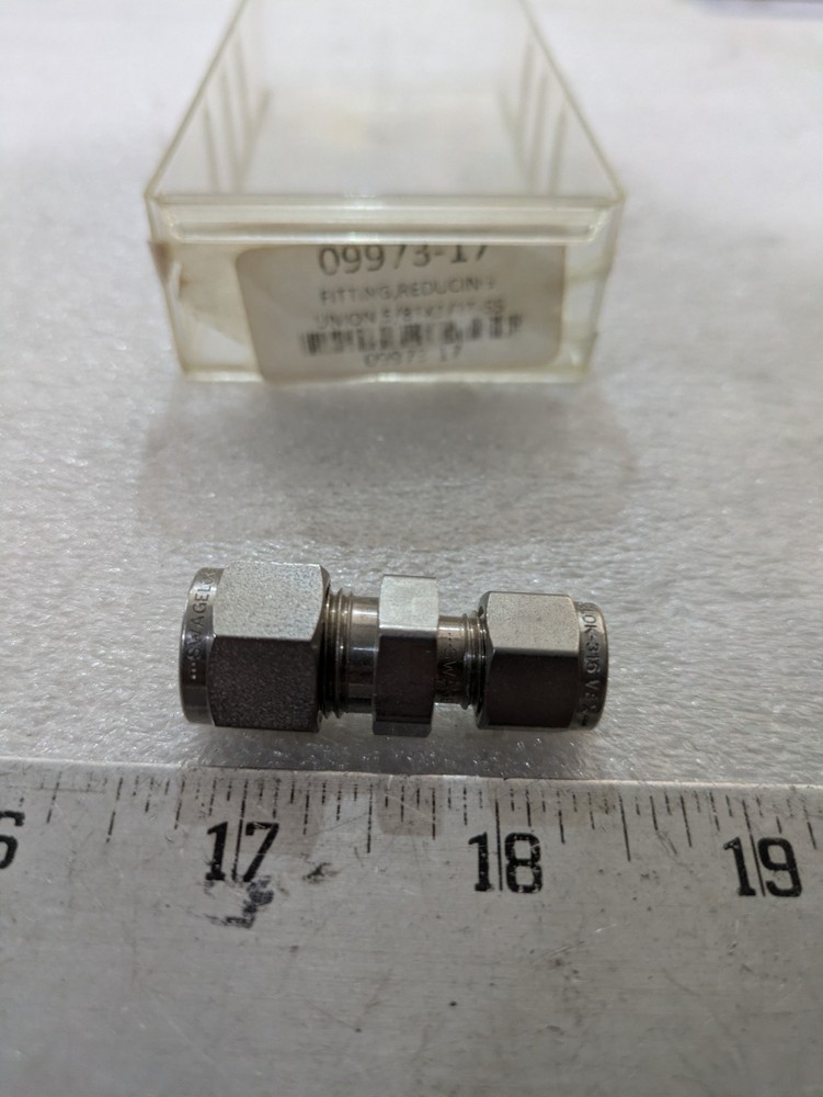 Swagelok 5/8 x 1/2 Tube Reducing Union Stainless Steel Industrial OEM 3/ORDER