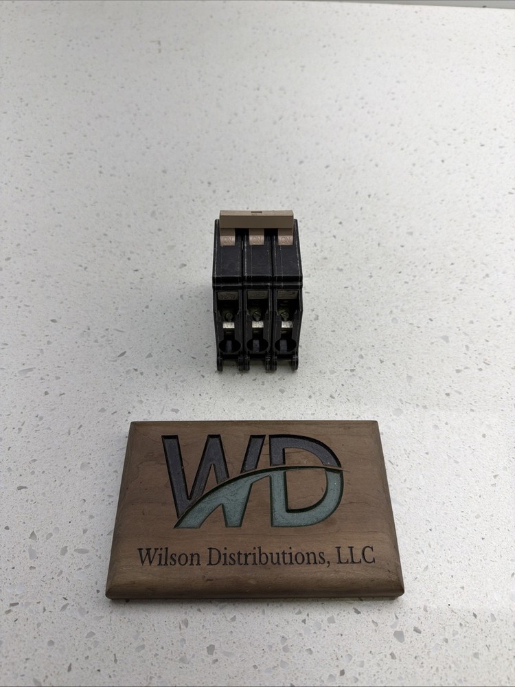 NIB – Eaton – CH330 – Standard Circuit Breaker, 240 Vac, 30 A, 10 Kaic, 3 Poles
