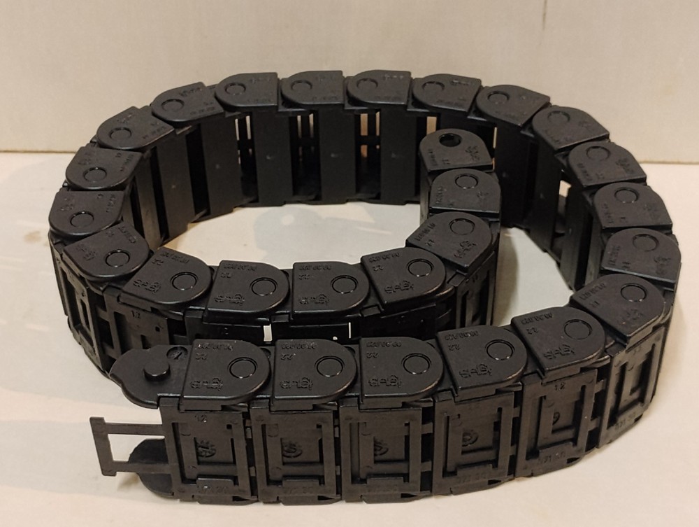 IGUS 27 Link Energy Chain- 09.30.028 30″L Brand New Surplus