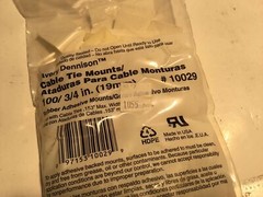 100 pc Avery Dennison 3/4″ Cable Tie Mounts 10029 New (271)