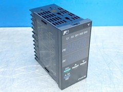 FUJI PXG5CYY1-0VYA1 PXG-SERIES DIGITAL TEMPERATURE CONTROLLER 07251470019