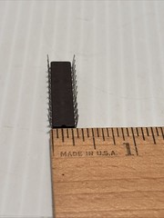 2 PCS Lot Toshiba Resistor TMM2018D-35 Never Used (b3)