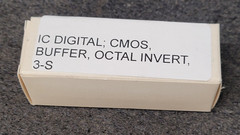 MM74C240N IC BUFFER LINE DRIVER 8-CH INVERTING CMOS 20-PIN DIP Tek # 156-1994-00