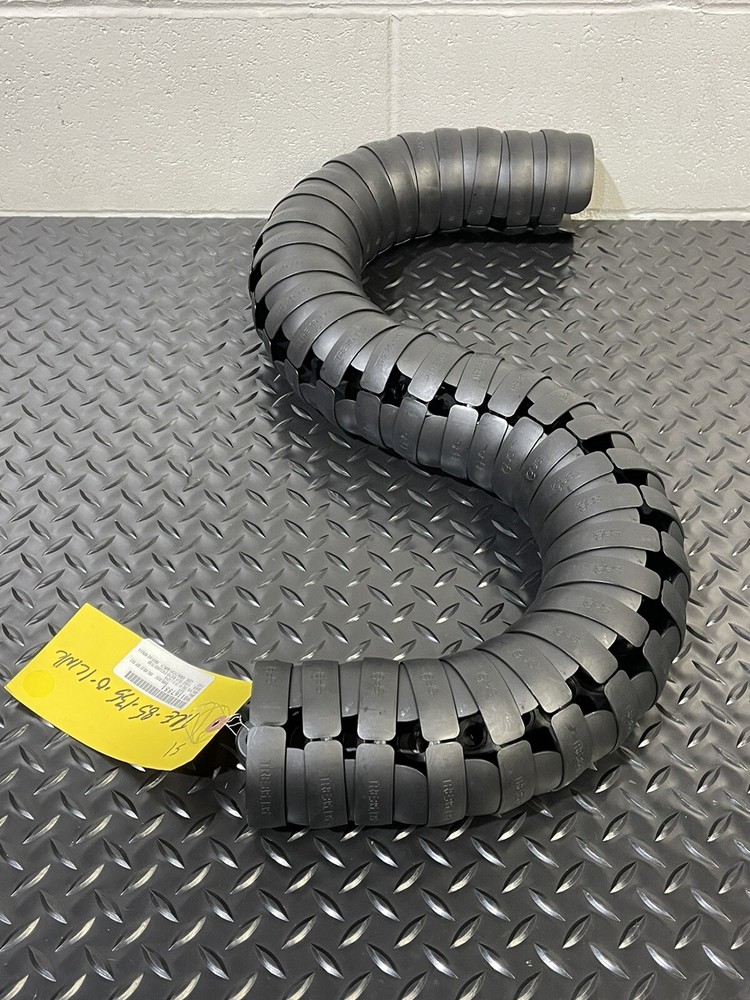 IGUS TRE.85.135 TRIFLEX R SERIES ENERGY CHAIN CABLE CARRIER LENGTH 40.5″