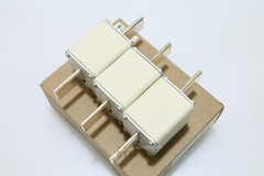 EATON Lot of 3 170M5812D Bussmann Square Body Fuse discolored ELEC-I-3078=9B48