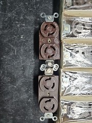 Lot 8 Arrow Hart 6580 Locking Duplex Receptacle 15A 250V 2P 3W NEMA L6-15R H&H