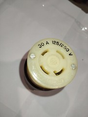 HUBBLE 231A TWIST LOCK FLANGED FEMALE INLETS 4 WIRE LOCKING PLUG 30A 125/250V