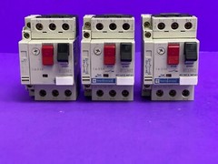 Telemecanique GV2-M07 Motor Circuit Breaker w/ GV2-AN11 Aux Contact [Lot of 3]