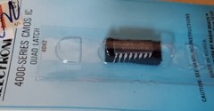 NOS ARCHER 276-2442 4000 SERIES CMOS IC QUAD LATCH 4042