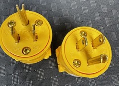 2 Each Plugs-Cooper/Eaton 4867-BOX 15-Amp 125-Volt Heavy-Duty Straight Plugs