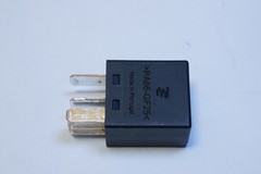 Lot of 5 TE V23074-A1002-A403 Automotive Relay & 5 Plug-In Socket & 20 Terminals