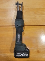 Greenlee Gator EK425LX & CJD3BG Crimping Head, Makita Rapid Charger 6.0 Battery