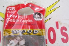 Gardner Bender PLW-1525, Low Volt Cable Staples, pkg of 25, white, wood
