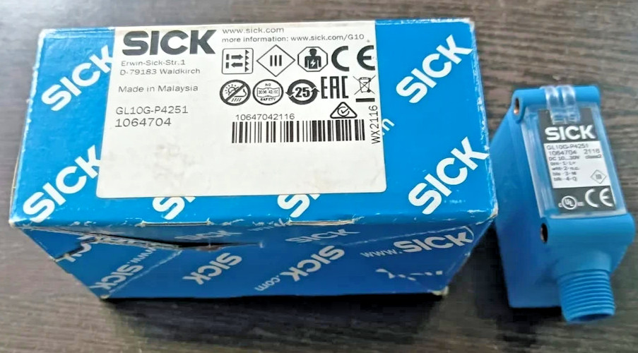 1PC- SICK GL10G-P4251 Photoelectric sensors 1064704- NEW
