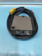 OMRON E3L-DS50E4-50 Photoelectric Sensor, Switch, 188457