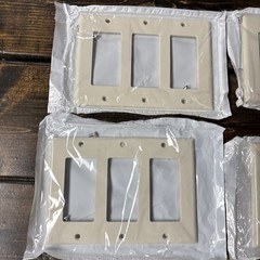 (6) Leviton 80411-T, Light Almond, (3) Decora/GFCI, 3-Gang, Standard Wallplate