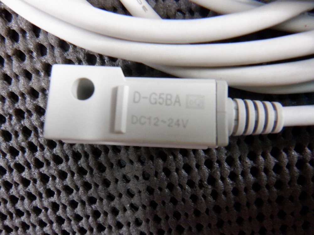 SMC D-G5BAL DC12-24V 5-40MA SPST-ON 100VAC 24VDC IP67 3M Long Auto Switch