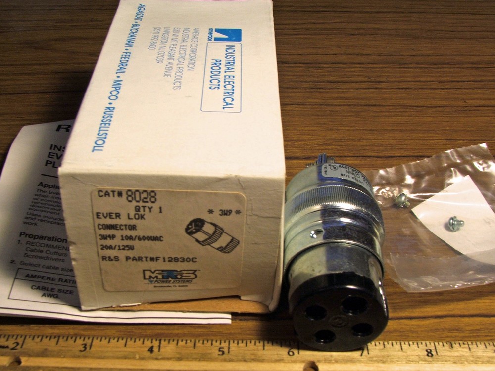 RUSSELLSTOLL EverLok Female Plug Connector 3Wire 4Pole 20A 125V 10A 250V/600VAC