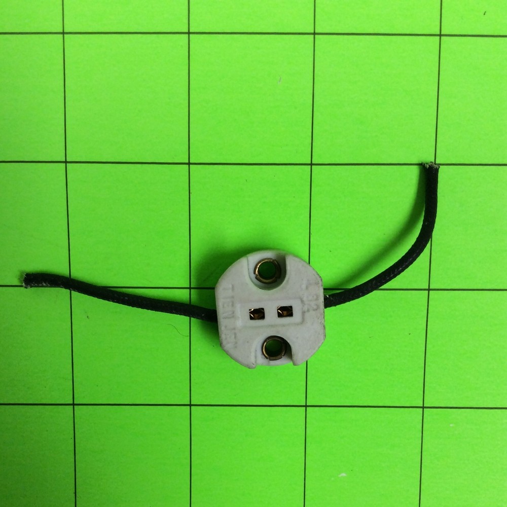 American Dj VERTI-PRO ZB-64514 Stage Light Bulb Socket Part
