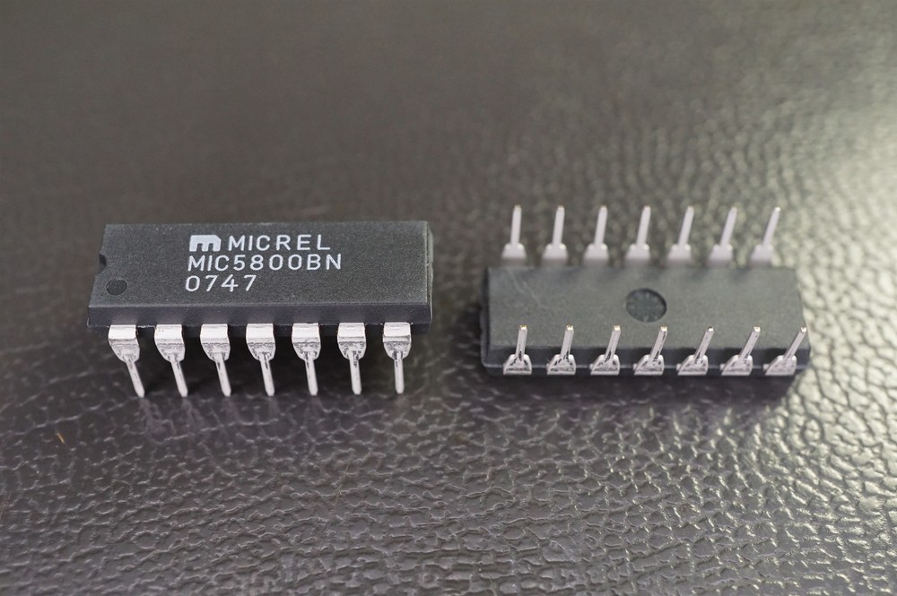 Lot of 2 MIC5800BN Micrel 4 Bit Parallel Input Latch Driver 0.5A 500mA 14 Pin