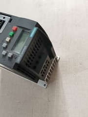 one Siemens 6SL3210-5BE15-5UV0 0.55KW 380V Welcome counteroffer