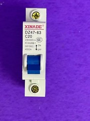 Xinade DZ47-63 C20 , C10 230/400V Circuit Breaker 10 A , 20A [Lot of 7] NEW