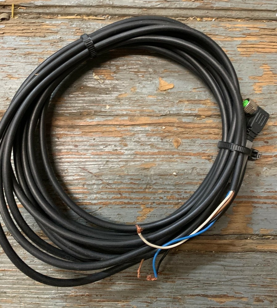 MURR ELEKTRONIK 7000-08101-6110500 WITH APPROX. 16′ OF CABLE
