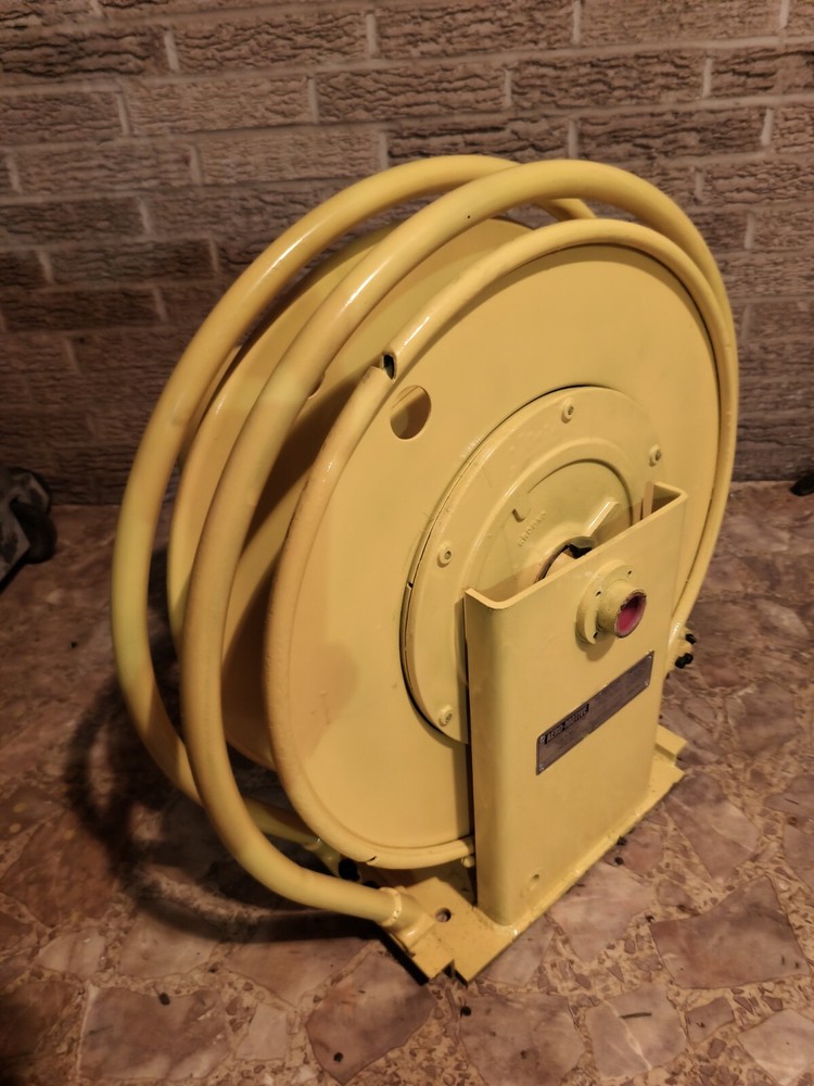 Aero-Motive Woodhead Molex Industrial Duty Pow-R-Matic Electric Cord Reel
