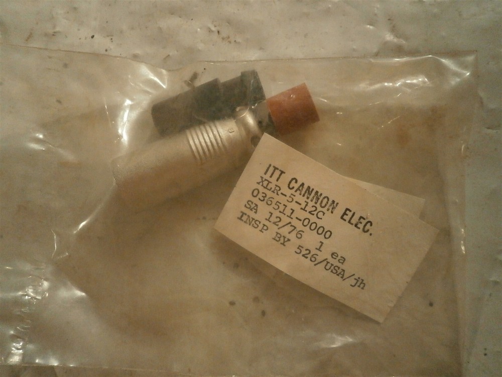 ITT CANNON XLR-5-12C XLR Connector M 5 POS Solder ST Cable Mount 5 Terminal