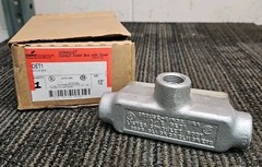 Cooper Crouse-Hinds OET1 1/2″ T-Style Conduit Outlet Body with Cover