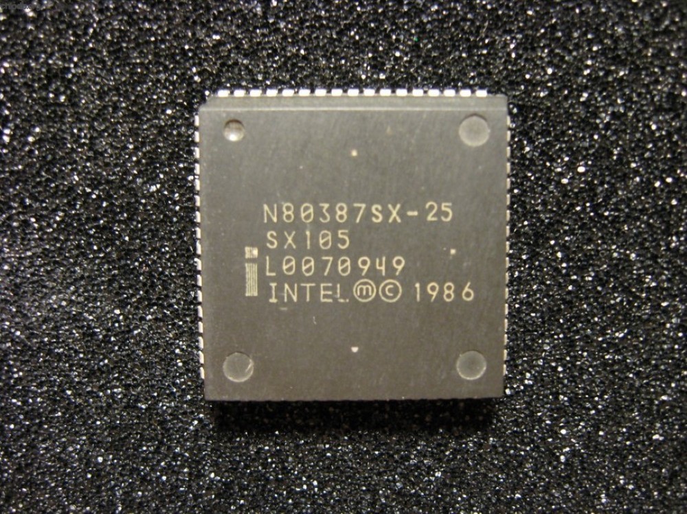 1pcs N80387SX-25 PLCC Arithmetic Processor RH