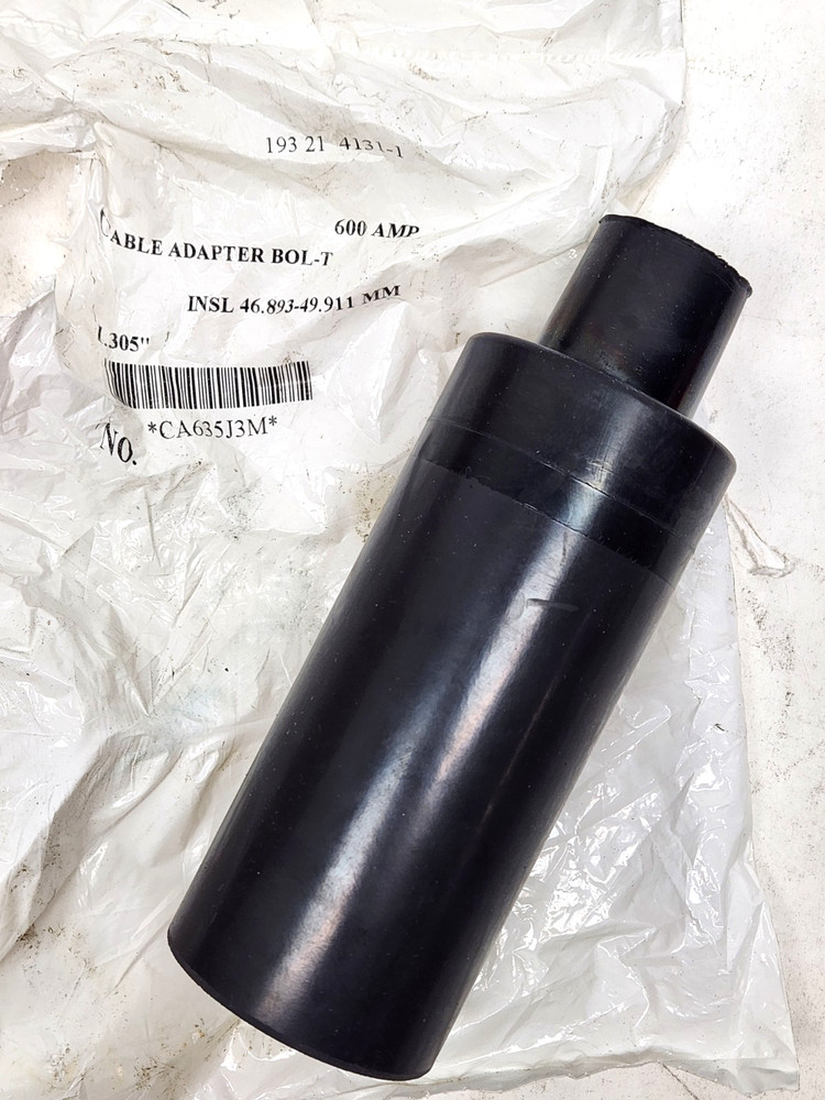 NEW in open pack – Eaton Cooper Power Systems Cable Adapter Bolt-T CA635J3M 600A