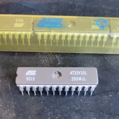 AT22V10L-25DM ATMEL UV PLD 25ns CMOS 24DW3 -55C TO 125C MILITARY NEW RARE $49