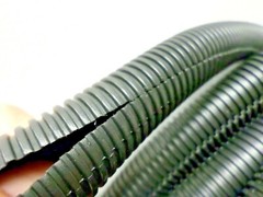1-Inch x 10-Feet Black Poly Corrugated Split Wire Loom Protective Tubing